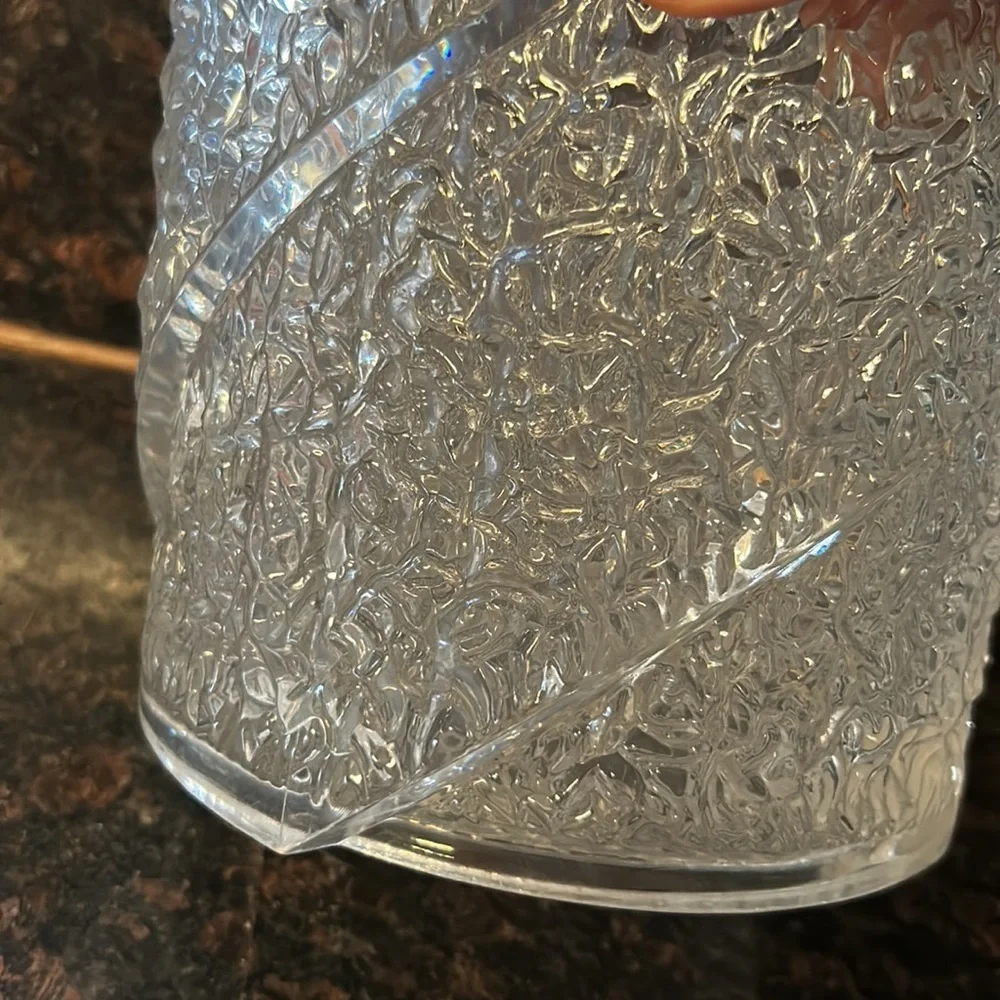 Mid-Century Modern textured Lucite ice bucket in the style of Wilardy ci…